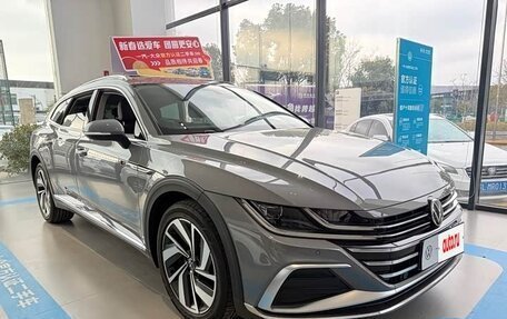 Volkswagen Passat CC, 2023 год, 4 300 000 рублей, 2 фотография