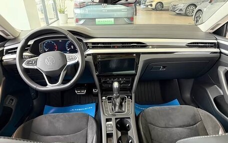 Volkswagen Passat CC, 2023 год, 4 300 000 рублей, 8 фотография