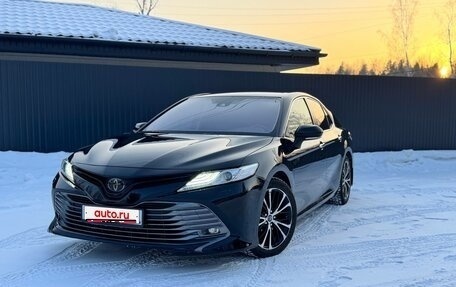 Toyota Camry, 2018 год, 2 820 000 рублей, 1 фотография