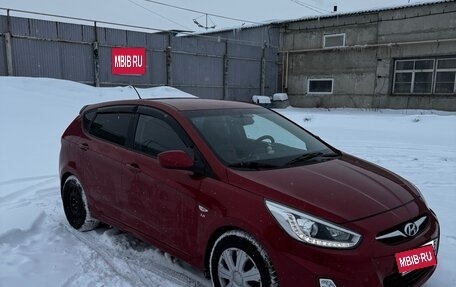 Hyundai Solaris II рестайлинг, 2013 год, 850 000 рублей, 1 фотография