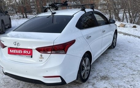 Hyundai Solaris II рестайлинг, 2018 год, 900 000 рублей, 2 фотография