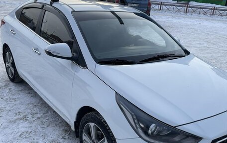 Hyundai Solaris II рестайлинг, 2018 год, 900 000 рублей, 8 фотография