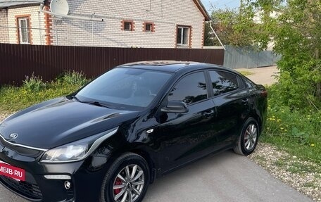 KIA Rio IV, 2017 год, 890 000 рублей, 4 фотография