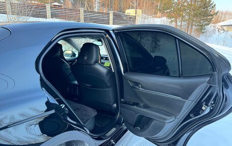 Toyota Camry, 2018 год, 2 820 000 рублей, 6 фотография