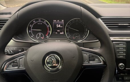 Skoda Superb III рестайлинг, 2016 год, 2 200 000 рублей, 2 фотография