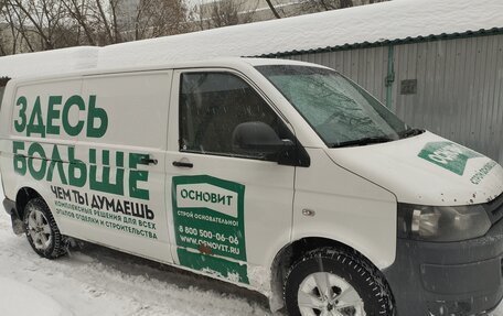 Volkswagen Transporter T5 рестайлинг, 2013 год, 1 000 000 рублей, 3 фотография