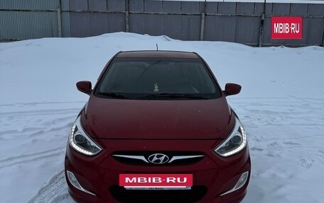 Hyundai Solaris II рестайлинг, 2013 год, 850 000 рублей, 3 фотография