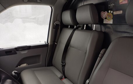 Volkswagen Transporter T5 рестайлинг, 2013 год, 1 000 000 рублей, 15 фотография