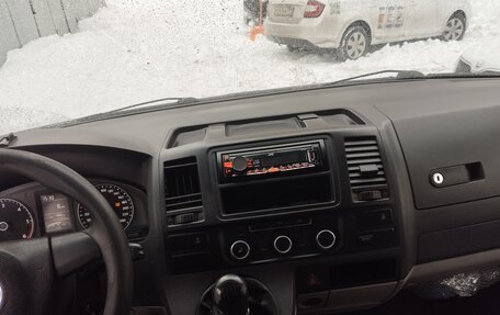 Volkswagen Transporter T5 рестайлинг, 2013 год, 1 000 000 рублей, 14 фотография