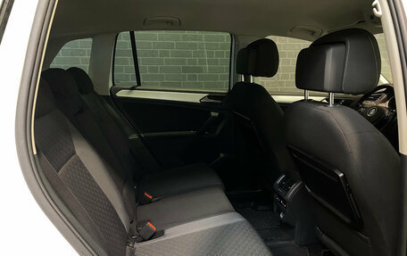 Volkswagen Tiguan II, 2017 год, 2 370 000 рублей, 13 фотография