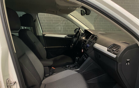 Volkswagen Tiguan II, 2017 год, 2 370 000 рублей, 12 фотография