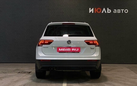 Volkswagen Tiguan II, 2017 год, 2 370 000 рублей, 6 фотография