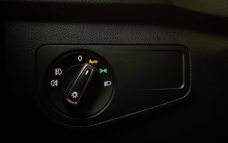 Volkswagen Tiguan II, 2017 год, 2 370 000 рублей, 18 фотография