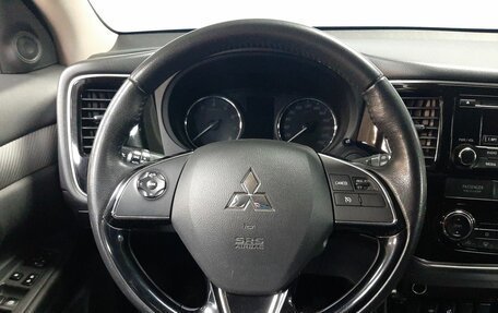 Mitsubishi Outlander III рестайлинг 3, 2017 год, 1 983 000 рублей, 17 фотография