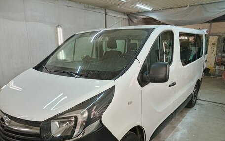 Opel Vivaro B, 2015 год, 1 790 000 рублей, 3 фотография