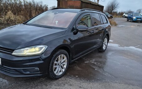 Volkswagen Golf VII, 2018 год, 1 950 000 рублей, 2 фотография