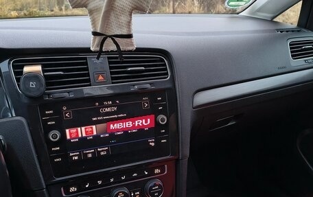 Volkswagen Golf VII, 2018 год, 1 950 000 рублей, 16 фотография