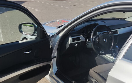 BMW 3 серия, 2011 год, 1 080 000 рублей, 2 фотография