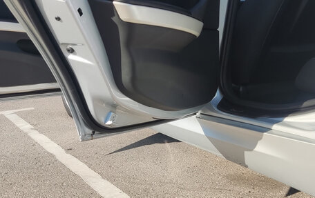 BMW 3 серия, 2011 год, 1 080 000 рублей, 7 фотография