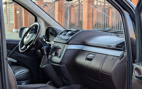 Mercedes-Benz Viano, 2012 год, 3 300 000 рублей, 24 фотография