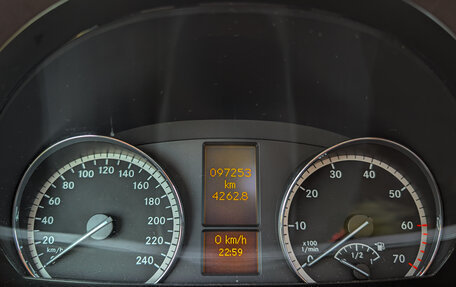 Mercedes-Benz Viano, 2012 год, 3 300 000 рублей, 27 фотография