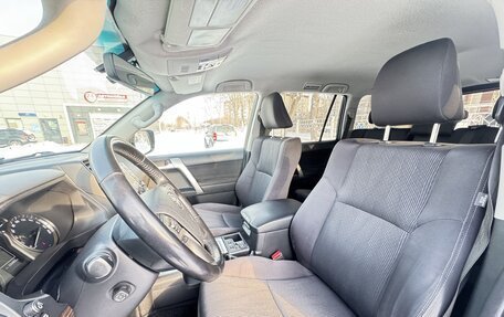 Toyota Land Cruiser Prado 150 рестайлинг 2, 2021 год, 4 900 000 рублей, 10 фотография