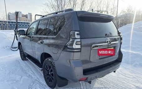 Toyota Land Cruiser Prado 150 рестайлинг 2, 2021 год, 4 900 000 рублей, 7 фотография