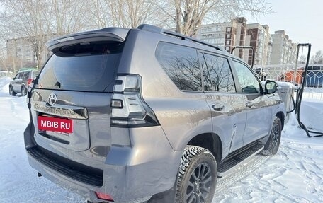 Toyota Land Cruiser Prado 150 рестайлинг 2, 2021 год, 4 900 000 рублей, 5 фотография