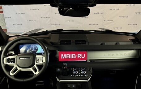 Land Rover Defender II, 2021 год, 5 999 000 рублей, 20 фотография