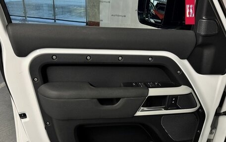 Land Rover Defender II, 2021 год, 5 999 000 рублей, 13 фотография