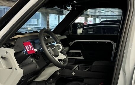 Land Rover Defender II, 2021 год, 5 999 000 рублей, 14 фотография