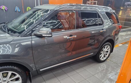 Ford Explorer VI, 2018 год, 3 900 000 рублей, 7 фотография