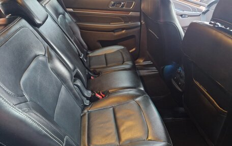 Ford Explorer VI, 2018 год, 3 900 000 рублей, 24 фотография