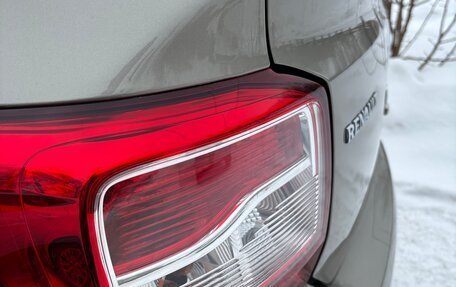 Renault Logan II, 2017 год, 890 000 рублей, 3 фотография