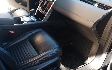 Land Rover Discovery Sport I рестайлинг, 2020 год, 3 999 000 рублей, 28 фотография