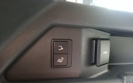 Land Rover Discovery Sport I рестайлинг, 2020 год, 3 999 000 рублей, 30 фотография