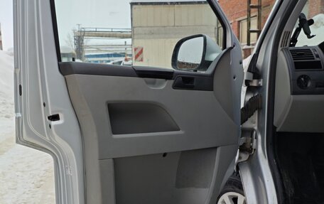 Volkswagen Caravelle T5, 2012 год, 1 900 000 рублей, 15 фотография