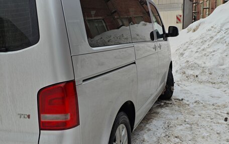 Volkswagen Caravelle T5, 2012 год, 1 900 000 рублей, 21 фотография