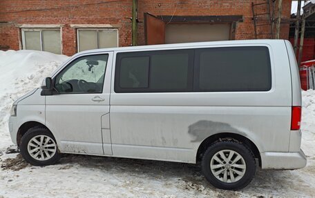 Volkswagen Caravelle T5, 2012 год, 1 900 000 рублей, 26 фотография