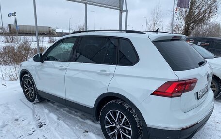 Volkswagen Tiguan II, 2021 год, 2 950 000 рублей, 4 фотография