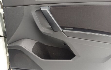 Volkswagen Tiguan II, 2021 год, 2 950 000 рублей, 20 фотография