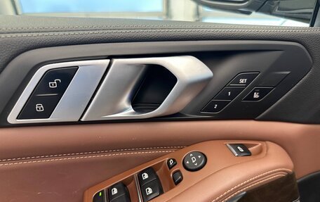 BMW X5, 2018 год, 5 850 000 рублей, 11 фотография