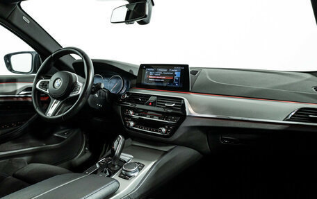 BMW 5 серия, 2017 год, 3 395 000 рублей, 8 фотография