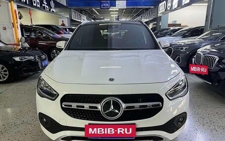Mercedes-Benz GLA, 2022 год, 1 843 000 рублей, 2 фотография