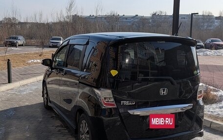 Honda Freed I, 2012 год, 950 000 рублей, 3 фотография