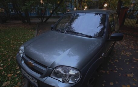 Chevrolet Niva I рестайлинг, 2015 год, 670 000 рублей, 2 фотография