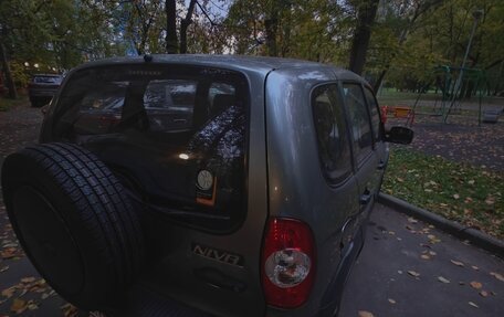 Chevrolet Niva I рестайлинг, 2015 год, 670 000 рублей, 6 фотография