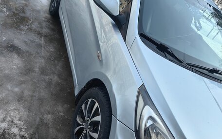 Hyundai Solaris II рестайлинг, 2011 год, 570 000 рублей, 2 фотография