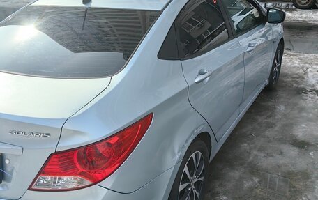 Hyundai Solaris II рестайлинг, 2011 год, 570 000 рублей, 5 фотография