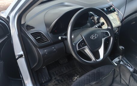 Hyundai Solaris II рестайлинг, 2011 год, 570 000 рублей, 19 фотография